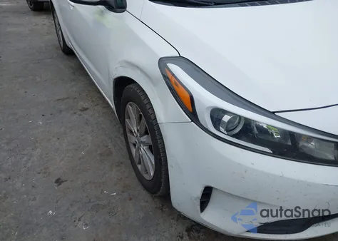 2017 Kia Forte Lx z USA, uszkodzony, nr VIN 3KPFK4A73HE099293